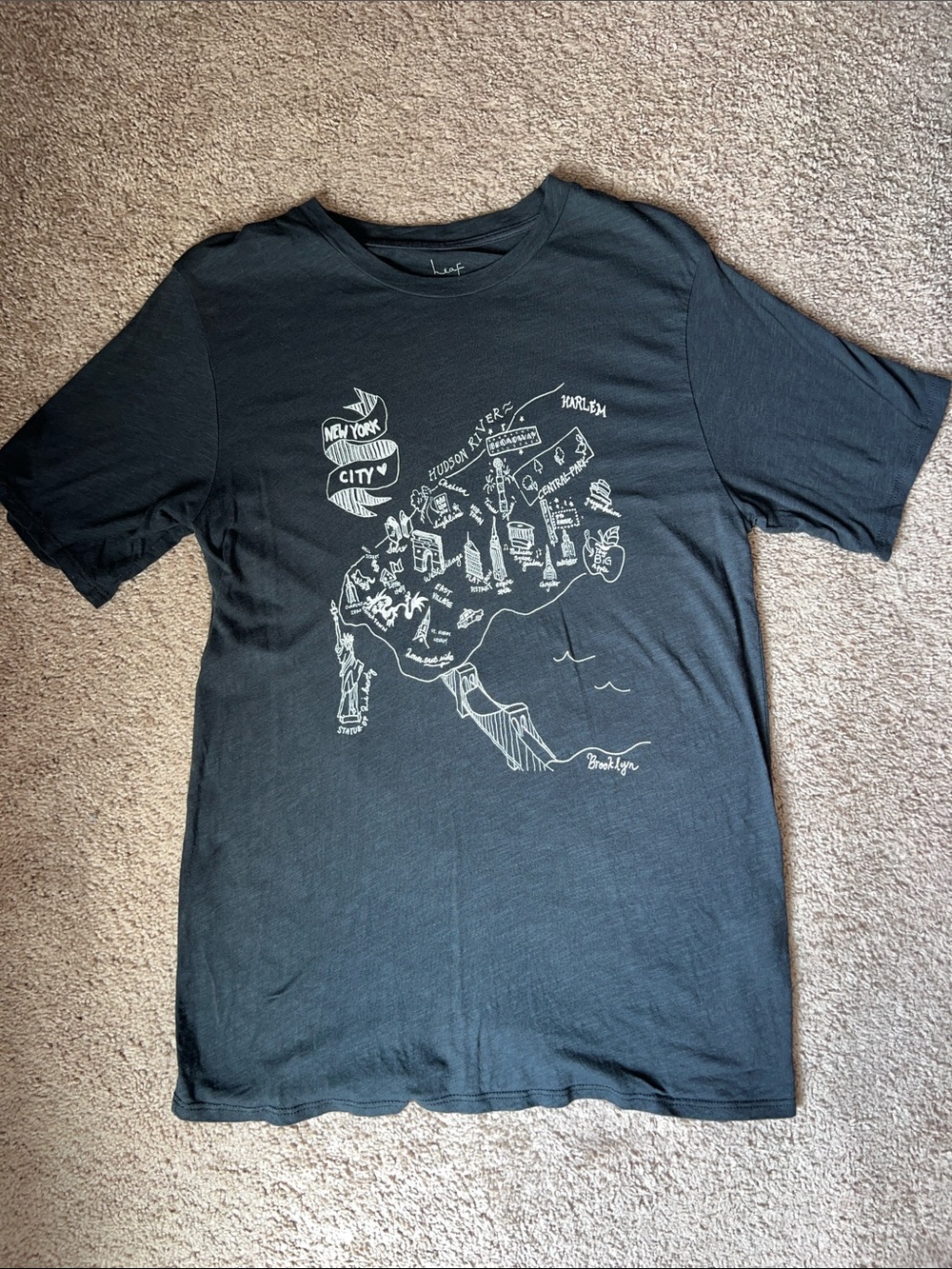 Sadie & Sage Black Short-Sleeve Graphic Tee
